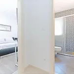 Marina Vila *