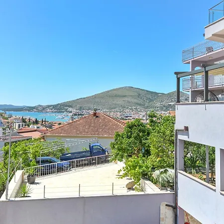 Marina Τρογκίρ